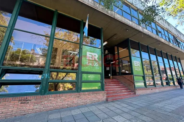 Iniciaron sumario a una enfermera entrerriana por más de 80 inasistencias - imagen de origen