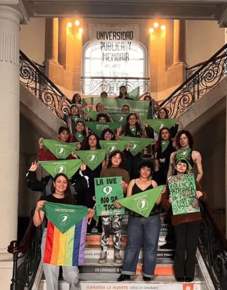 El activismo feminista se reunió en Paraná para defender la vigencia del aborto legal - imagen de origen