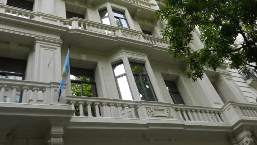 Más reportes, menos inteligencia: la UIF casi dejó de mirar hacia Entre Ríos según su propio informe oficial | Análisis - imagen de origen