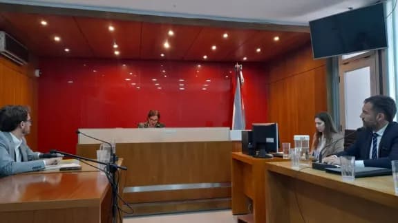 Dádivas en Vialidad: Hacen lugar a la apertura de celulares y computadoras de dos empresarios sospechados - imagen de origen