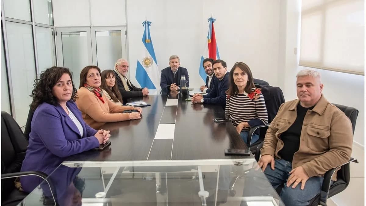 Convenio colectivo de trabajo: Rogelio Frigerio se reunió con representantes de UPCN - imagen de origen