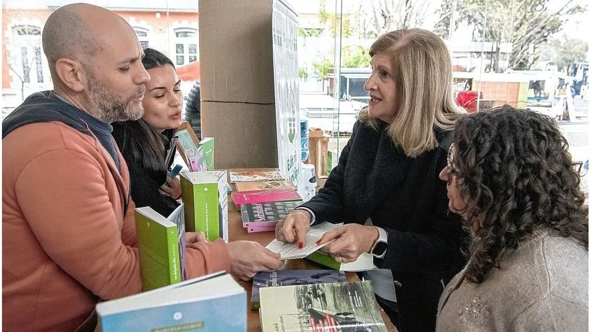 Paraná Lee abrió sus puertas con una jornada dedicada a las escuelas, los libros y la lectura - imagen de origen