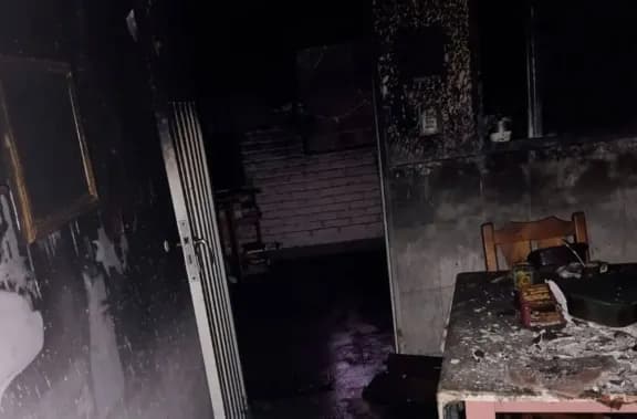 Incendio en vivienda de Paraná: Rescataron a dos adultos mayores que debieron ser hospitalizados - imagen de origen