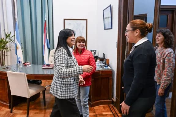 La vicegobernadora recibió a representantes del Cucaier para abordar las necesidades de los pacientes que requieren un transplante - imagen de origen