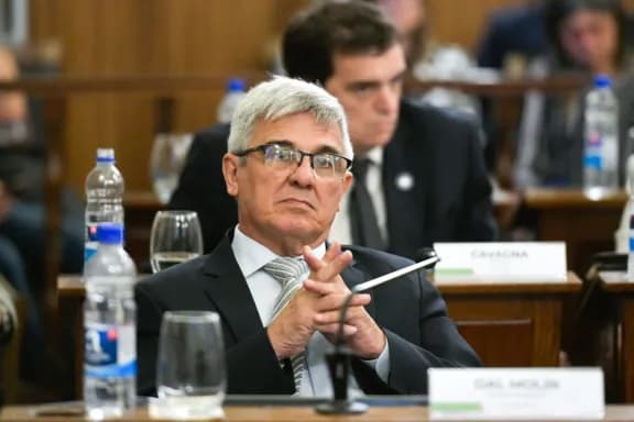 Senador radical aboga por unas PASO no obligatorias y reconoce diálogos con legisladoras que abandonaron el PJ - imagen de origen