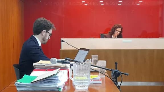 Dádivas en Vialidad: Fiscalía y Defensa cruzaron argumentos por la apertura de celulares y computadoras secuestradas - imagen de origen