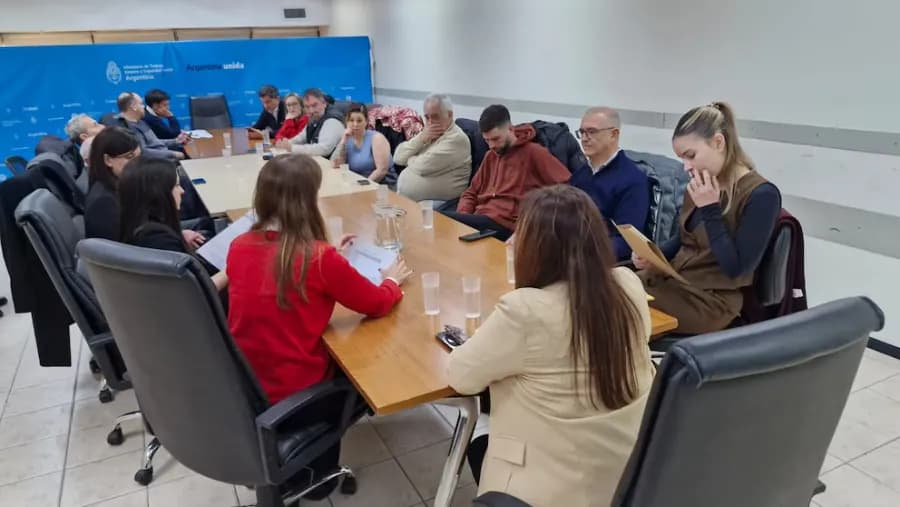 El Gobierno nacional otorgó un aumento salarial por cuatro meses para los empleados estatales | Análisis - imagen de origen