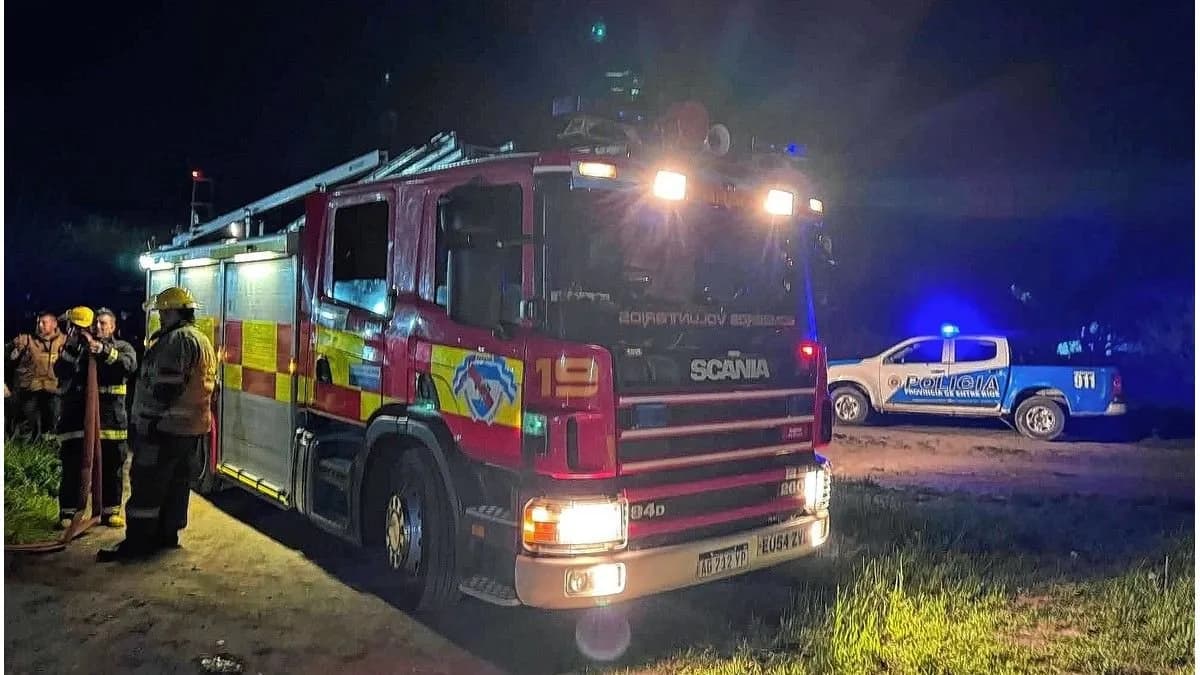 Paraná: incidentes y un incendio que habría sido intencional en barrio Los Hornos - imagen de origen