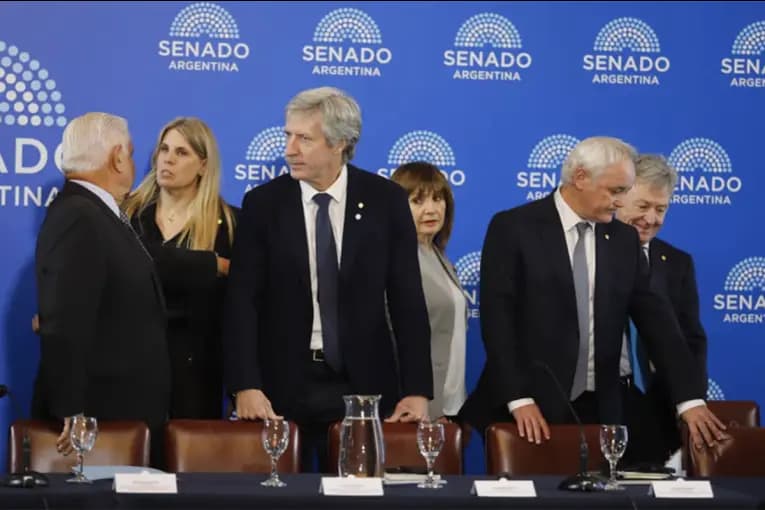 El Gobierno avanzó en el Senado con dos reformas clave para su programa económico - imagen de origen