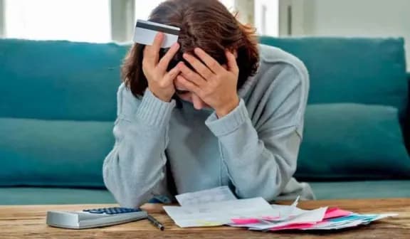 Piden implementar en Entre Ríos el Programa de Desendeudamiento Familiar y Personal aprobado en CABA - imagen de origen