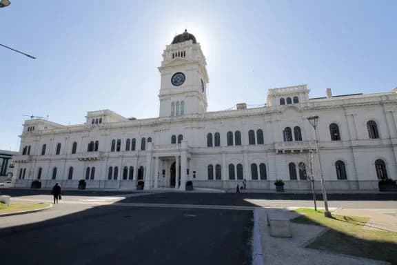 Frigerio envió a la Legislatura el cambio en el Código Procesal Laboral anunciado ante los industriales - imagen de origen