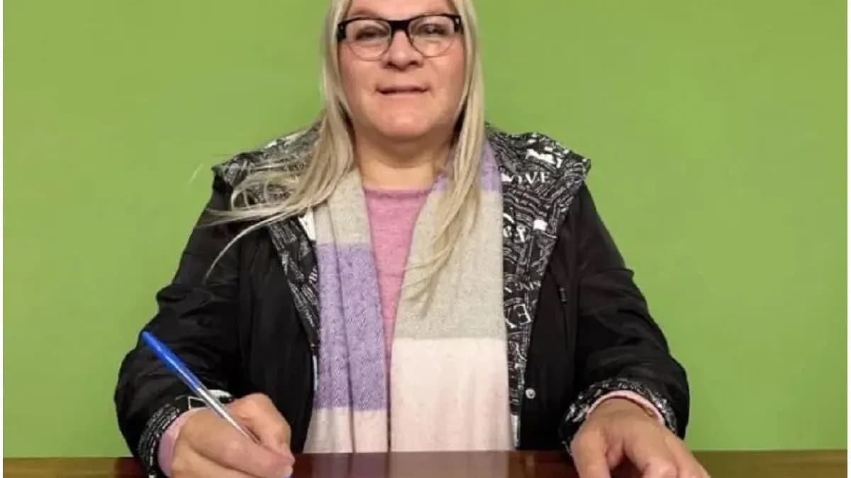Entre Ríos: se jubiló la primera maestra trans - imagen de origen
