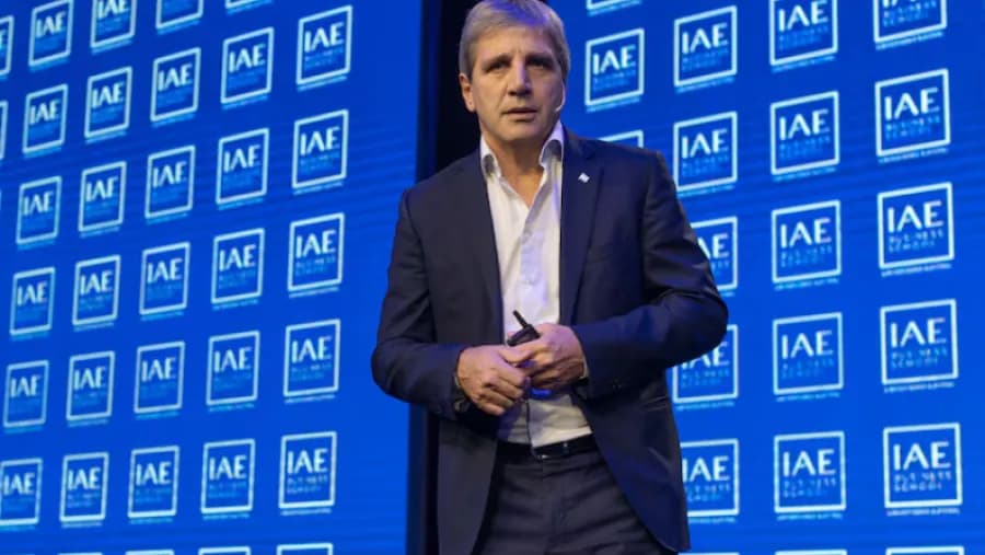 Luis Caputo brindará este miércoles una conferencia de prensa para anunciar nuevas medidas económicas | Análisis - imagen de origen