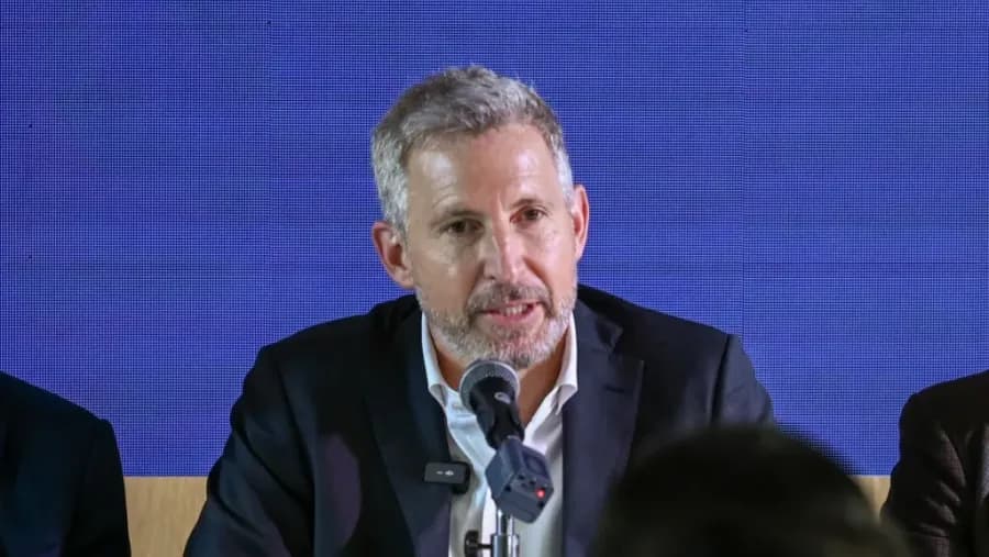 Frigerio en París: "Entre Ríos tiene todo para ser protagonista" | Análisis - imagen de origen