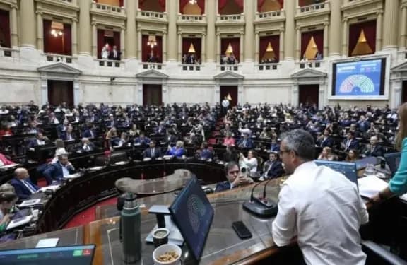La semana próxima el oficialismo buscará la media sanción de la Reforma BCRA en Diputados - imagen de origen