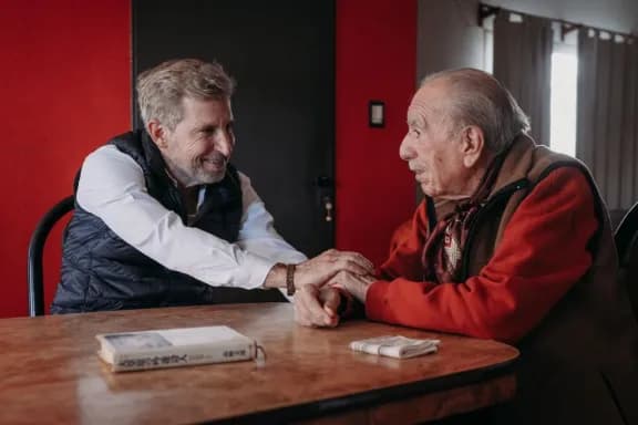 Frigerio visitó a Víctor Velázquez, uno de los grandes maestros de la música popular argentina - imagen de origen