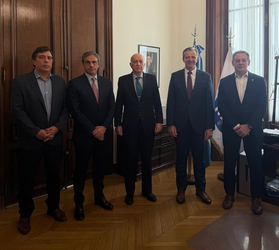 Casal, con legisladores del PJ por los cambios en el fuero federal en Entre Ríos - imagen de origen