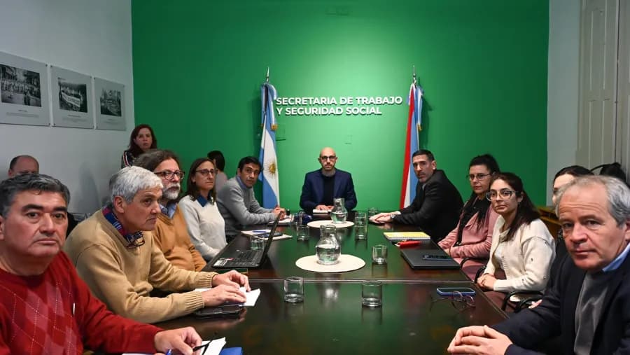 El gobierno presentó una mejora a la oferta salarial formulada a los gremios docentes | Análisis - imagen de origen