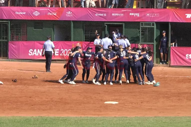 Argentina celebró el bronce en sóftbol femenino: “Este equipo lo merecía” - imagen de origen