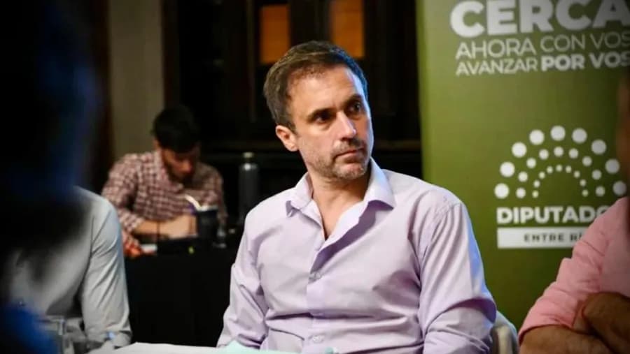 El diputado Rossi denunció una campaña en redes y recibió el apoyo de funcionarios | Análisis - imagen de origen