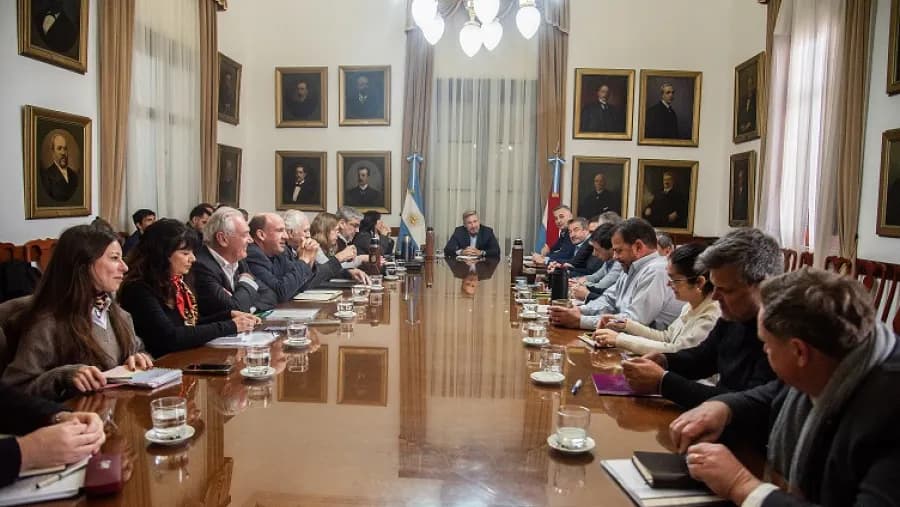Reunión de Gabinete: se analizó la compra de equipos para Vialidad por más de $12.000 millones | Análisis - imagen de origen