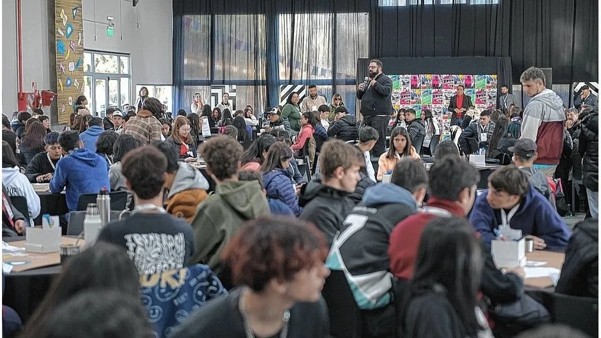 Estudiantes podrán crear proyectos para transformar la ciudad en la segunda edición del Ideatón Paraná 360 - imagen de origen